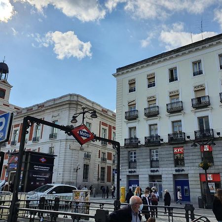 Hotel Hostal Riesco Madrid Esterno foto